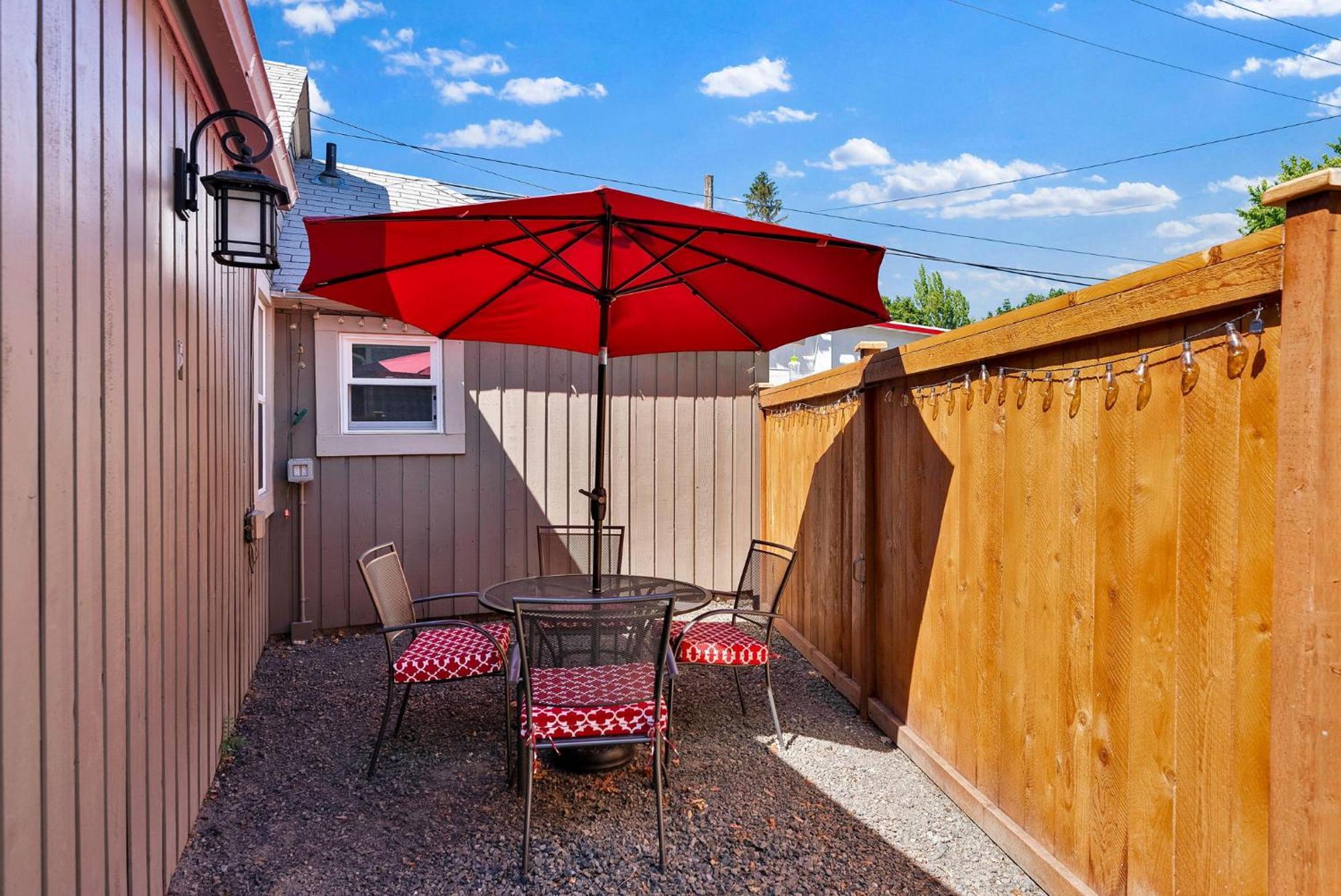New! Unique Cottage. 1/2 Mi To Dtwn
